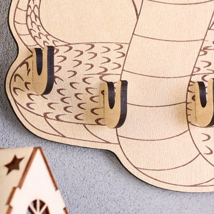 Новый год. Ключница с символом года Новый год. Ключница с символом года "Кобра 2025", 14 х 16 х 3 см