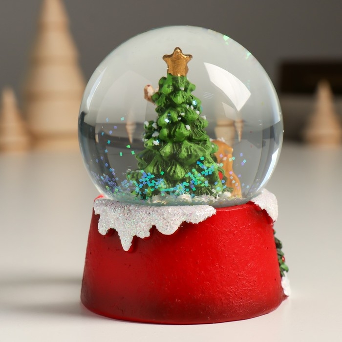 Сувенир полистоун водяной шар "Олень у нарядной ёлочки" 7х8х9 см