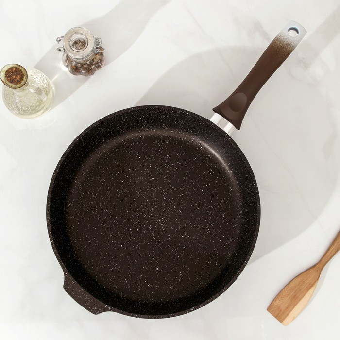 Сковорода, d=28 см, пластиковая ручка, антипригарное покрытие, цвет кофейный мрамор Сковорода, d=28 см, пластиковая ручка, антипригарное покрытие, цвет кофейный мрамор