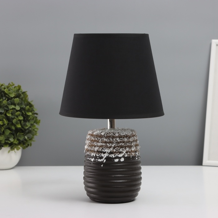 Лампа настольная Лампа настольная "Бию" 1х40Вт Е14 коричневый 19,5х19,5х32см