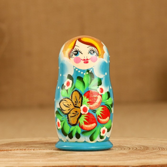 Матрёшка «Земляничка», голубое платье, 3 кукольная, 10-12 см Матрёшка «Земляничка», голубое платье, 3 кукольная, 10-12 см
