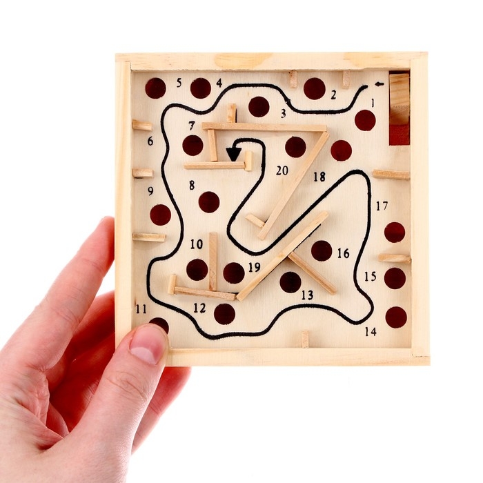 Головоломка «Лабиринт», 20 отверстий, шарик в комплекте Головоломка «Лабиринт», 20 отверстий, шарик в комплекте