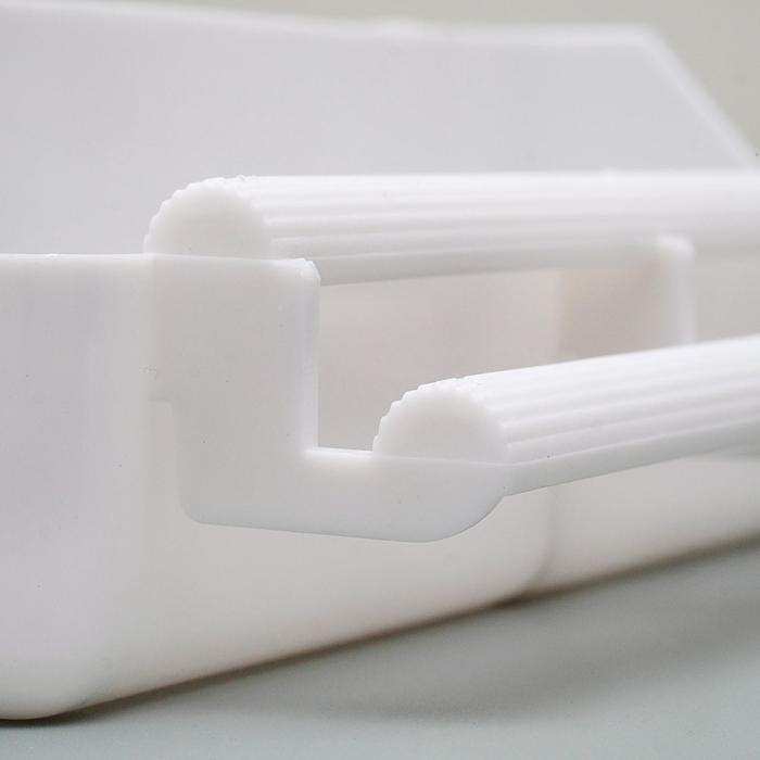 Кормушка для птиц с жердочкой для любых клеток, 21 х 5,8 х 5,6 см Кормушка для птиц с жердочкой для любых клеток, 21 х 5,8 х 5,6 см