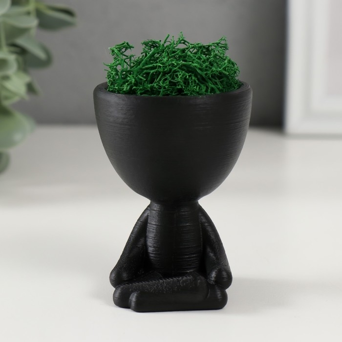 Кашпо бетонное мини Кашпо бетонное мини "Мистер Грин йог"со мхом черный 5,3х6х7 см (мох зеленый стабилизир.)