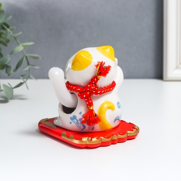 Маятник керамика Маятник керамика "Манэки-нэко с цветком" от солнечных батарей 10х8,3х9,7 см