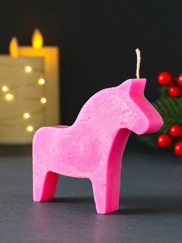 Свеча новогодняя "Лошадка" 110х100 мм, розовый