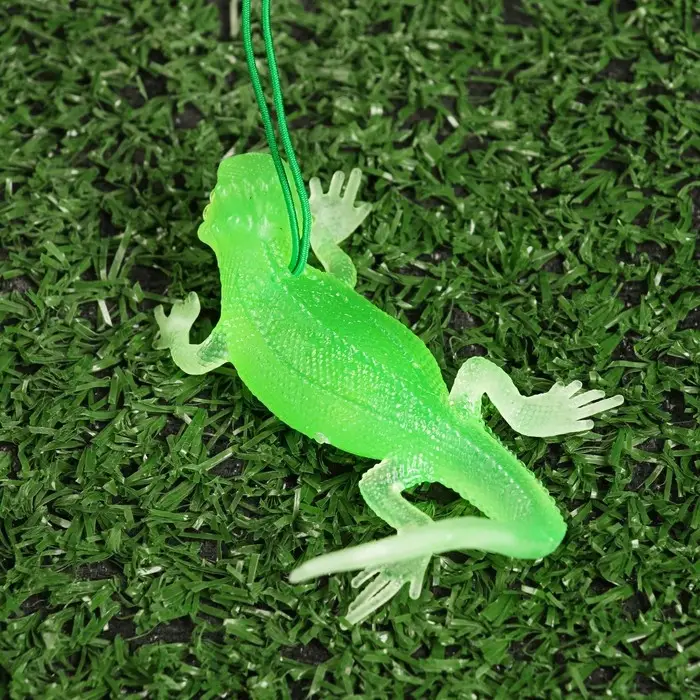 Светящаяся декоративная подвеска  Светящаяся декоративная подвеска "Ящерица", 10 × 4.5 см