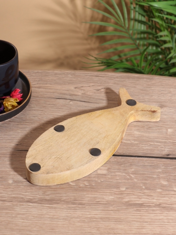 Блюдо в форме рыбки Блюдо в форме рыбки "Синие птицы" дерево манго 25,5х10х2 см