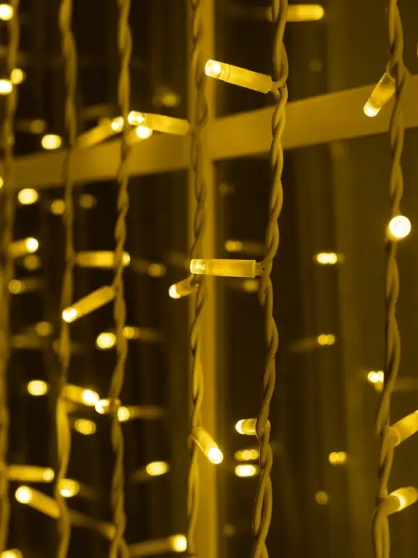 Гирлянда &laquo;Занавес&raquo; 2&times;6 м, IP65, УМС, белая нить каучук, 1000 LED, свечение тёплое белое, 220 В