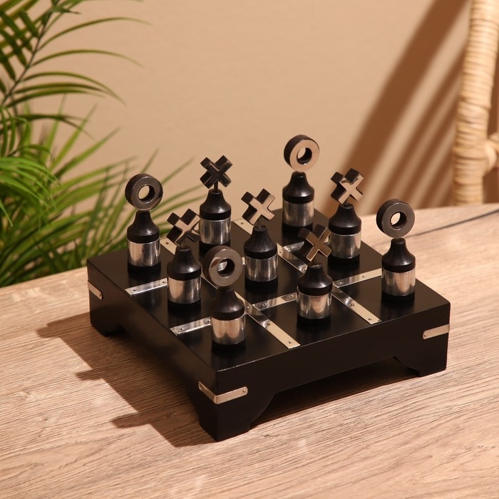 Игра настольная  Игра настольная "Крестики-нолики" 20х20 см, манговое дерево, сталь