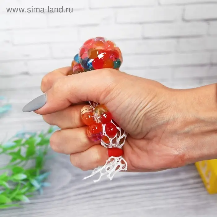 Мялка в сетке, с гидрогелем, 5 см, цвета МИКС Мялка в сетке, с гидрогелем, 5 см, цвета МИКС