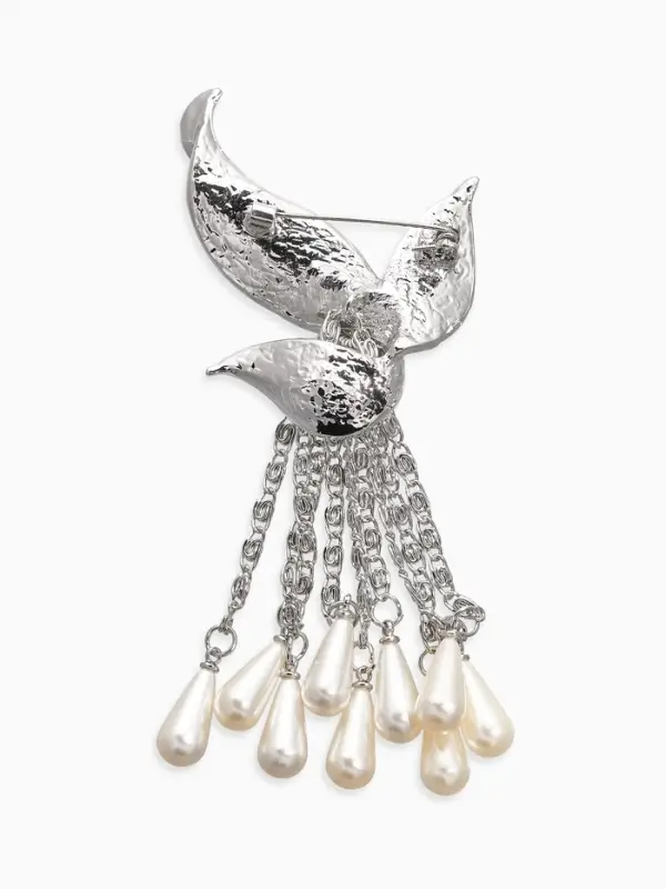 Брошь Брошь "Птица с жемчужным хвостом", цвет белый в серебре