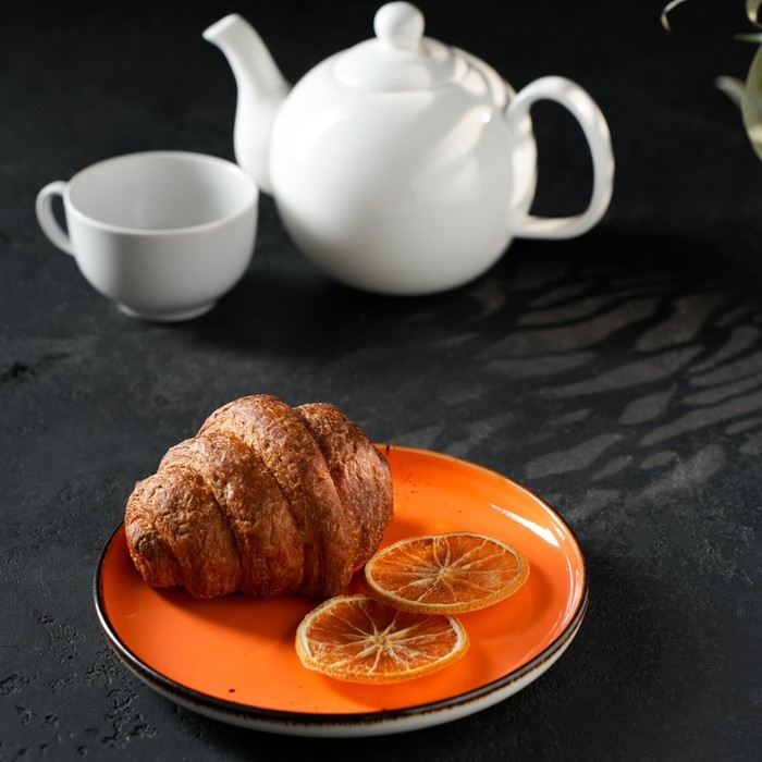 Тарелка фарфоровая обеденная Magistro «Церера», d=20 см, цвет оранжевый Тарелка фарфоровая обеденная Magistro «Церера», d=20 см, цвет оранжевый