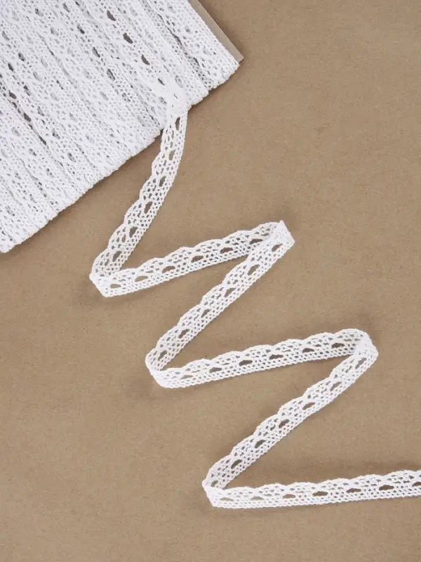 Кружево вязаное, 10 мм, 15&plusmn;1 м, белое