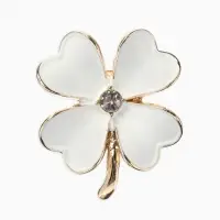 Брошь &laquo;Клевер&raquo; матовая, цвет белый в золоте