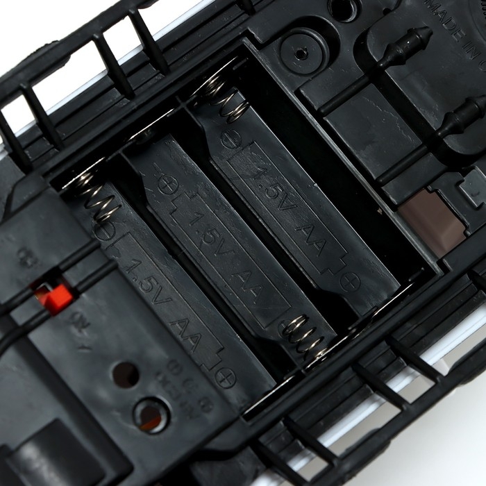 Джип радиоуправляемый «Полиция», работает от батареек, цвет белый Джип радиоуправляемый «Полиция», работает от батареек, цвет белый