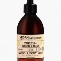 Набор женский VEGAN.Love.Studio "Vanilla, Amber, Musk": гель для душа 300 мл + мыло для рук 300 мл 1