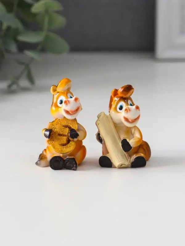 Сувенир полистоун Сувенир полистоун "Коняшка с валютой" МИКС 3х2,5х4,5 см