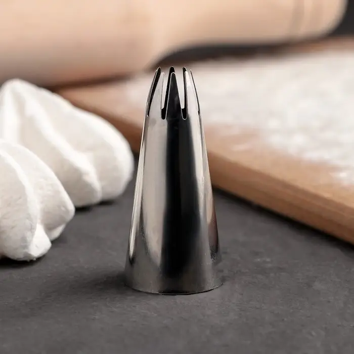 Насадка кондитерская «Закрытая звезда», d=2,2 см, выход 1,2 см, нержавеющая сталь Насадка кондитерская «Закрытая звезда», d=2,2 см, выход 1,2 см, нержавеющая сталь