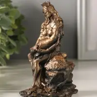 Статуэтка "Богиня с рогом изобилия" 13х8х4 см, бронза винтаж