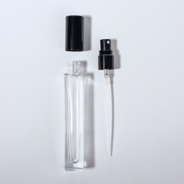 Бутылочка для хранения, с распылителем, 10 мл, цвет чёрный Бутылочка для хранения, с распылителем, 10 мл, цвет чёрный