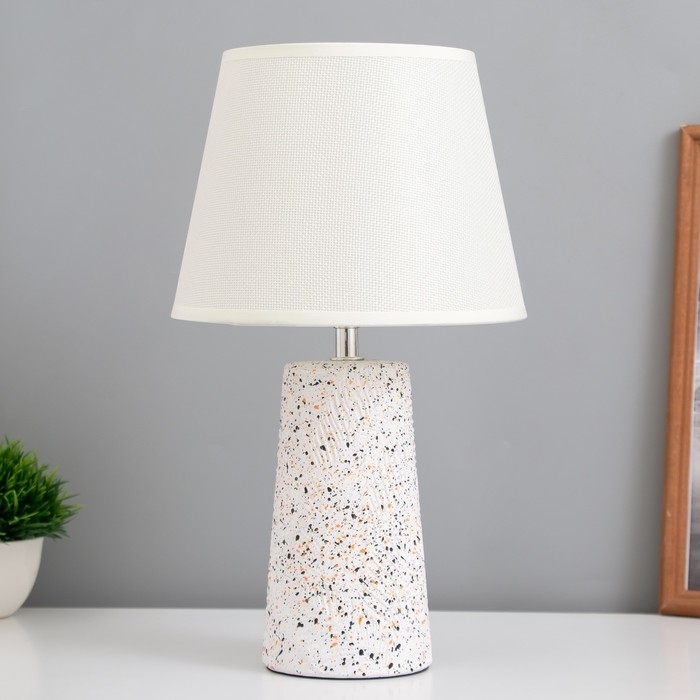 Лампа настольная Лампа настольная "Айминь" 1х40Вт Е14 белый 20х20х34см