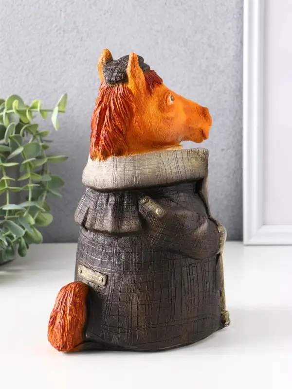 Копилка (гипс) Конь в пальто  Высота 24 см, ширина 12,5 см, длина 16,5 см, бронзовый твид