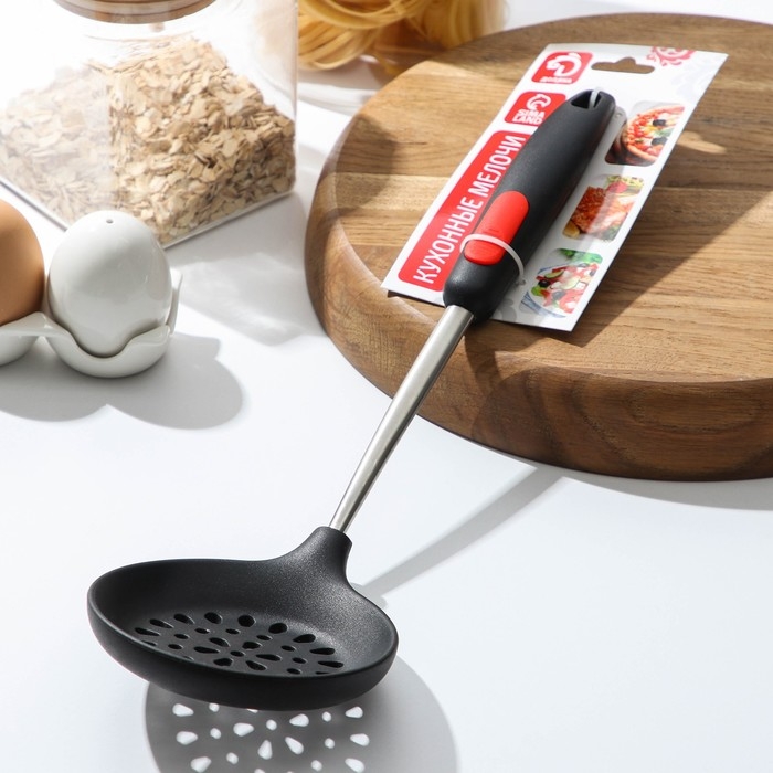 Шумовка Доляна «Чили», 37,5 см, цвет чёрно-красный Шумовка Доляна «Чили», 37,5 см, цвет чёрно-красный