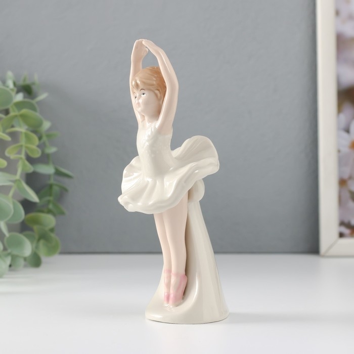Сувенир керамика  Сувенир керамика "Маленькая балерина в белой пачке" 6,5х5,5х16 см