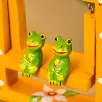 Сувенир "Лягушата на качелях" дерево 10х3,5х15 см, цв.  оранжевый Сувенир "Лягушата на качелях" дерево 10х3,5х15 см, цв.  оранжевый