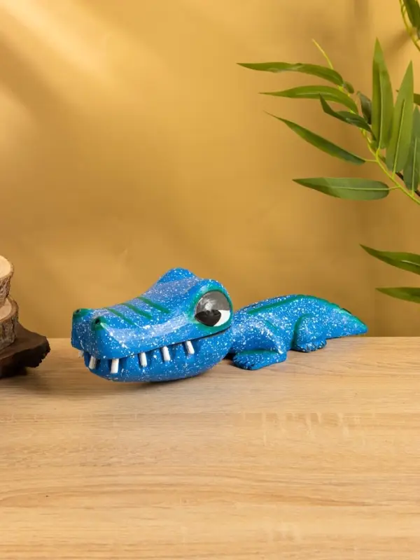 Шкатулка "Крокодильчик" 25х8х7 см, дерево, цв. синий