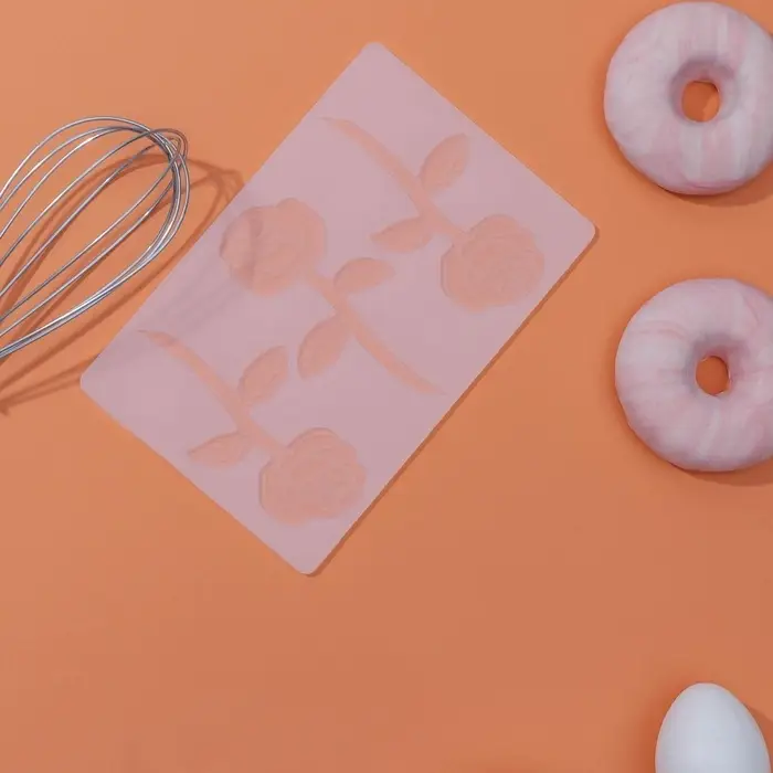 Форма для шоколада «Розы», силикон, 3 ячейки, 19×12.5×0.1 см, прозрачная