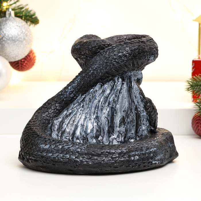 Фигура Фигура "Змея с травой" черная 18х16х15см