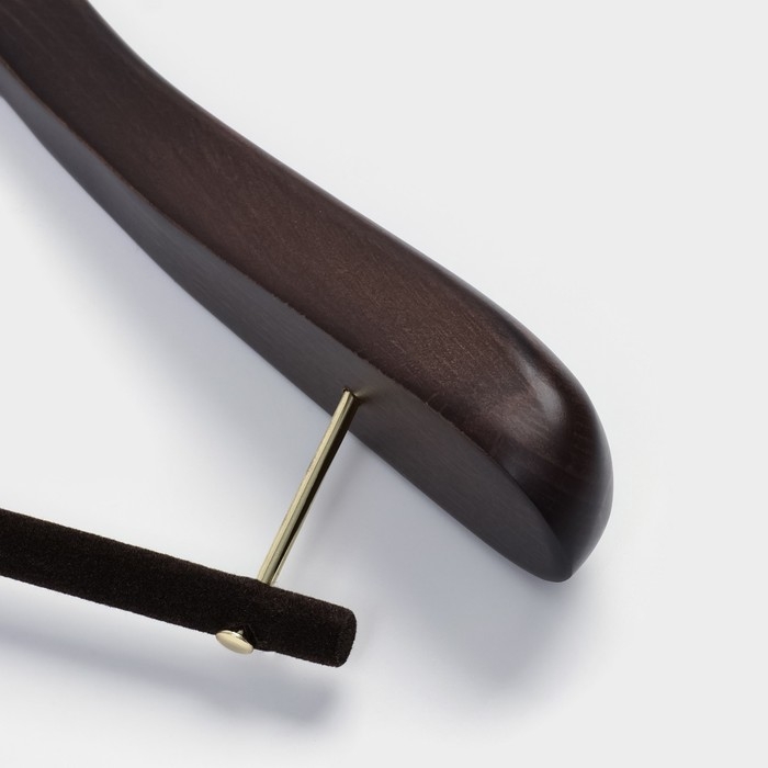 Плечики - вешалка для костюмов LaDо́m Brown Gold, 42,5×4×19 см, перекладина вельвет, широкие плечики, дерево бук Плечики - вешалка для костюмов LaDо́m Brown Gold, 42,5×4×19 см, перекладина вельвет, широкие плечики, дерево бук