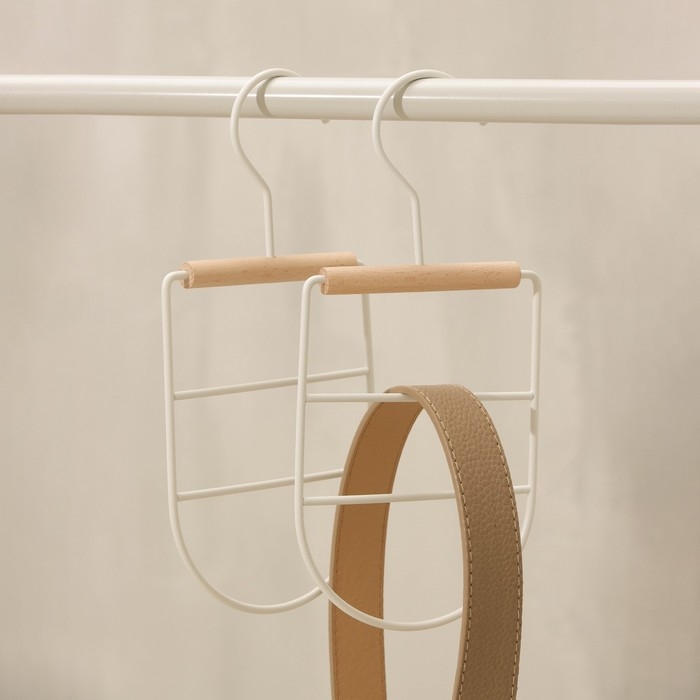 Вешалка для ремней и шарфов LaDо́m Laconique, 11,5×23×1,1 см, многоуровневая, цвет белый Вешалка для ремней и шарфов LaDо́m Laconique, 11,5×23×1,1 см, многоуровневая, цвет белый
