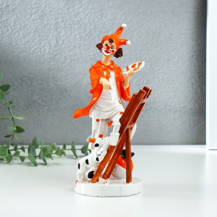 Сувенир полистоун Сувенир полистоун "Клоун-художник у мольберта с пёсиком" бело-оранжевый 12,5х9х22,5 см