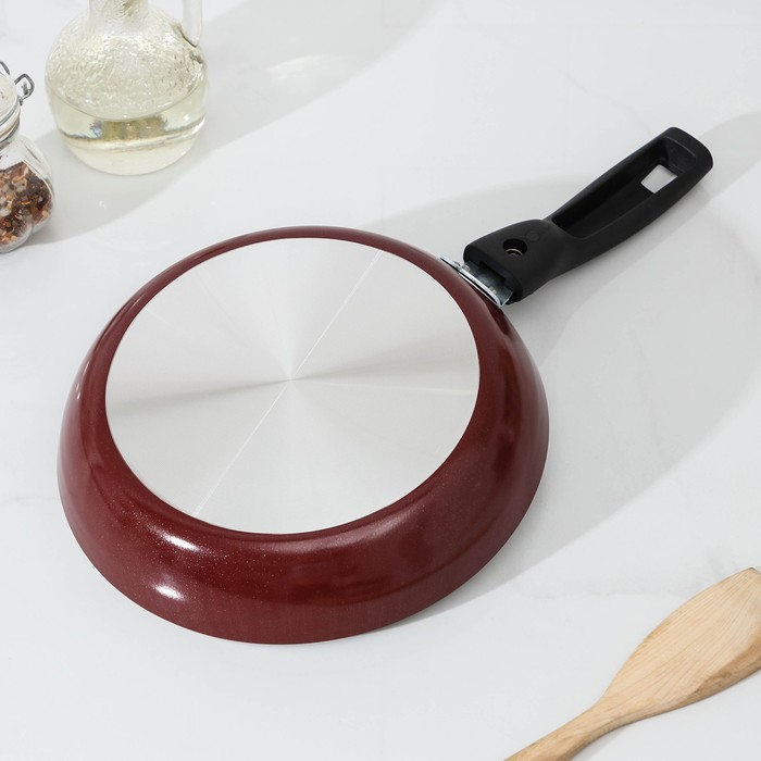 Сковорода «Альфа», d=20 см, съёмная ручка, стеклянная крышка, антипригарное покрытие, цвет бордовый Сковорода «Альфа», d=20 см, съёмная ручка, стеклянная крышка, антипригарное покрытие, цвет бордовый