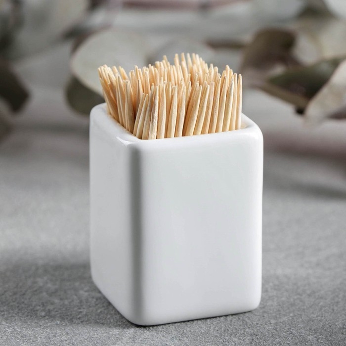 Подставка фарфоровая для зубочисток Wilmax, 4×5 см, цвет белый Подставка фарфоровая для зубочисток Wilmax, 4×5 см, цвет белый