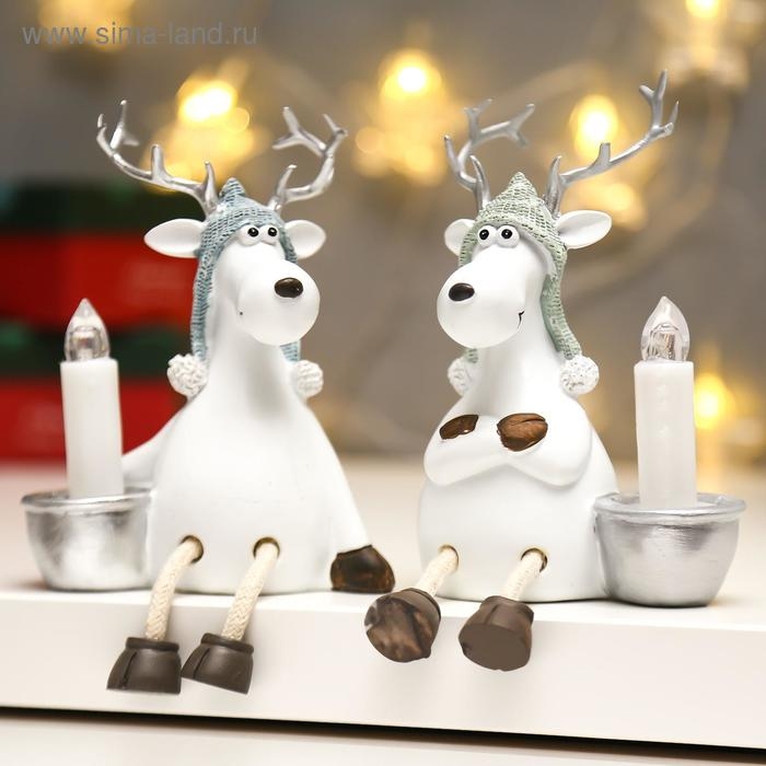 Сувенир полистоун свет Сувенир полистоун свет "Белый олешка в вязаной шапке со свечкой" МИКС 11,5х8х10,5 см