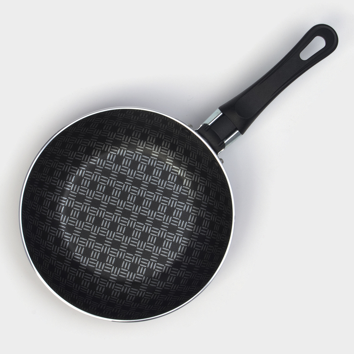 Сковорода «Хозяюшка», d=16 см, пластиковая ручка, антипригарное покрытие, цвет бордовый Сковорода «Хозяюшка», d=16 см, пластиковая ручка, антипригарное покрытие, цвет бордовый