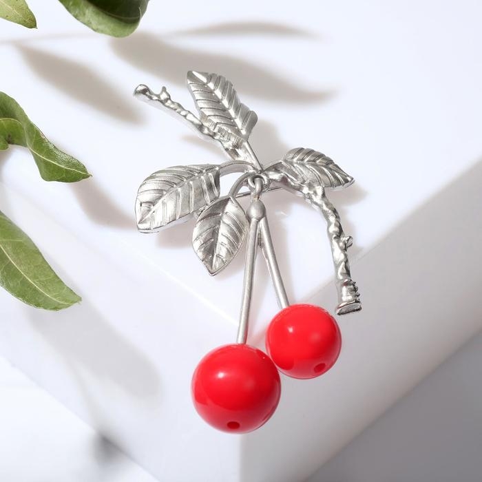 Брошь &laquo;Вишня&raquo; с листиками, подвижная, цвет красный в матовом серебре