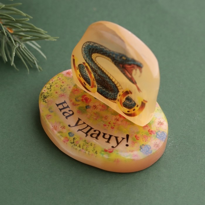 Новый год. Сувенир Новый год. Сувенир "Змея На удачу! 2025", селенит, 6х6х4,5 см