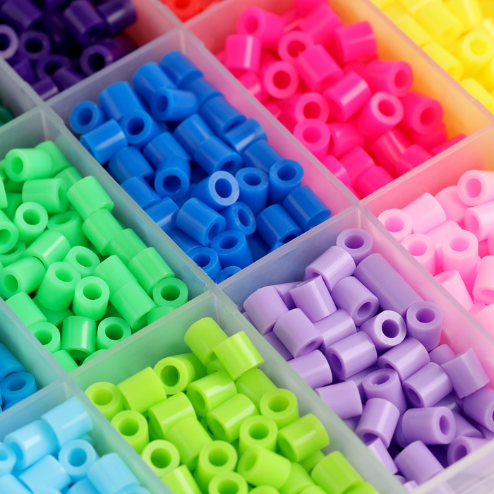 Термомозаика, 24 цвета, 4300 бусин, 2 колечка, заколки 3 шт., основы 3 шт., брелоки 4 шт. Термомозаика, 24 цвета, 4300 бусин, 2 колечка, заколки 3 шт., основы 3 шт., брелоки 4 шт.