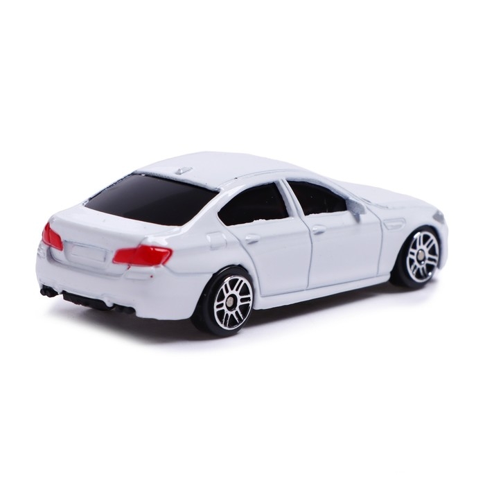 Машина металлическая BMW M5,1:64, цвет белый Машина металлическая BMW M5,1:64, цвет белый