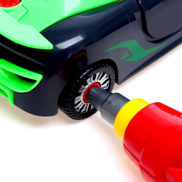 Конструктор винтовой «Спорткар», с электрическим шуруповёртом, свет и звук, 24 детали Конструктор винтовой «Спорткар», с электрическим шуруповёртом, свет и звук, 24 детали