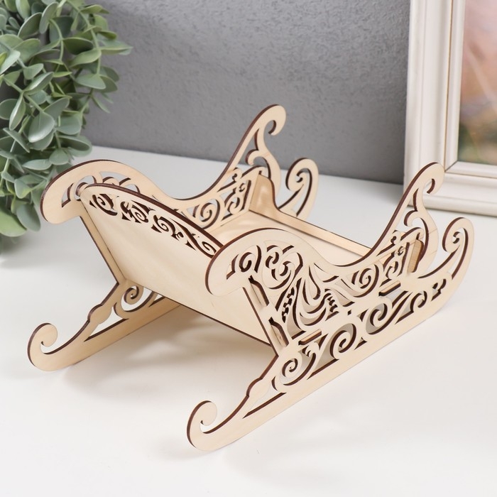 Шкатулка дерево для конфет  Шкатулка дерево для конфет "Новогодние Сани" 25х12х12,5 см (набор 5 деталей)