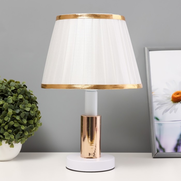 Настольная лампа Настольная лампа "Алми" Е27 40Вт бело-золотой 24х24х36 см