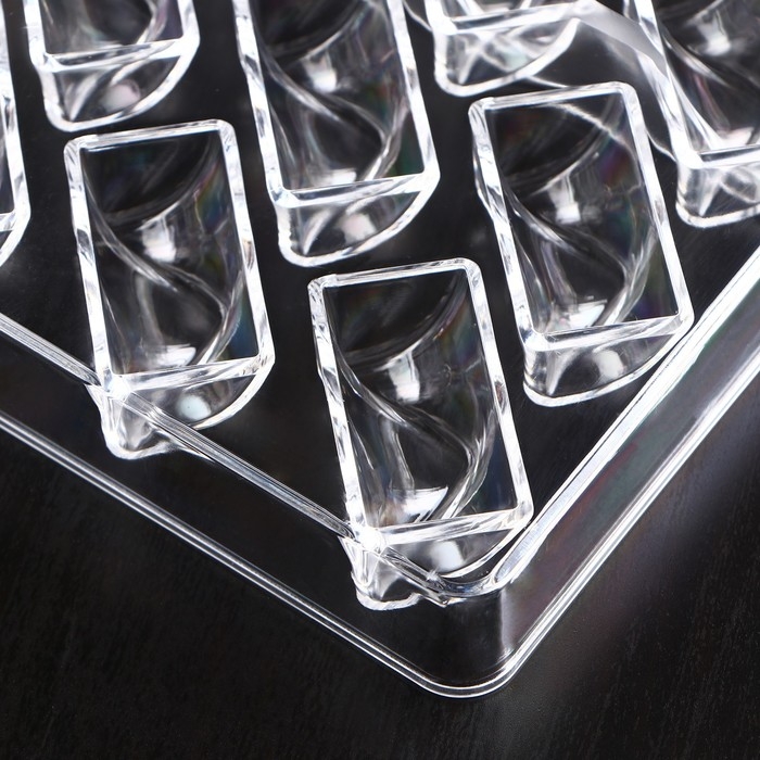 Форма для конфет и шоколада KONFINETTA «Плетёный батон», 27,5×17,5×2,5 см, 21 ячейка 3,5×1,5×1,5 см, цвет прозрачный Форма для конфет и шоколада KONFINETTA «Плетёный батон», 27,5×17,5×2,5 см, 21 ячейка 3,5×1,5×1,5 см, цвет прозрачный