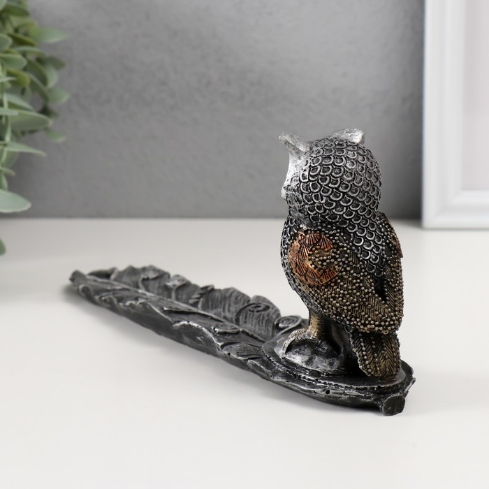 Сувенир полистоун с подставкой под благовония Сувенир полистоун с подставкой под благовония "Филин на пёрышке" 5х24х10 см