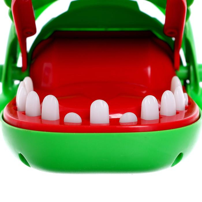 Настольная игра &laquo;Новогодняя схватка&raquo;, от 2 игроков, 3+